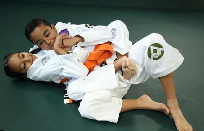 Escapes technique demonstration